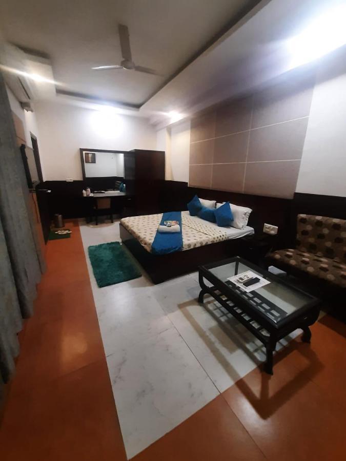 Kartikay Hotel Hisar Exterior photo